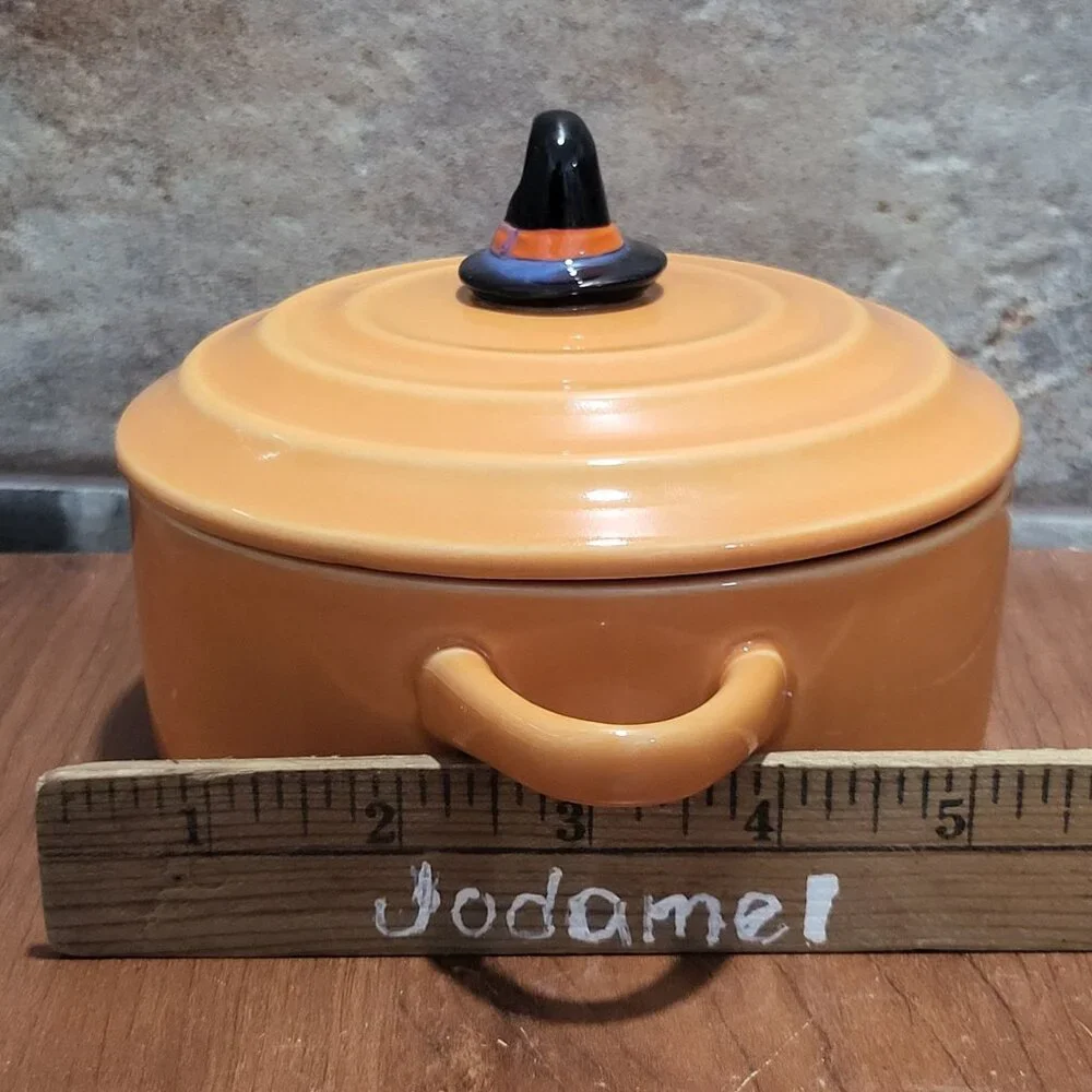 Stoneware Baking Dish Halloween Witch Hat Handle Lid Orange Soup Casserole